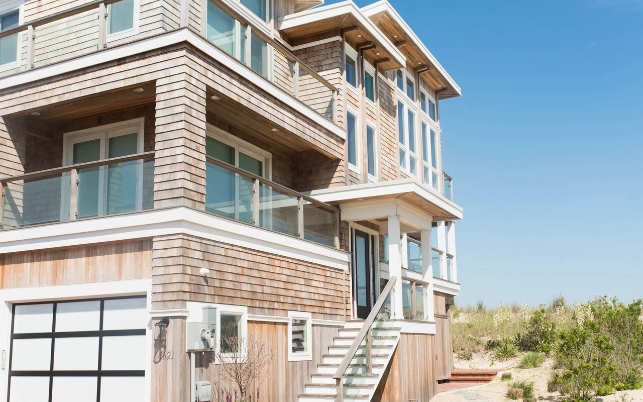 The Risks of Selling Your House on Your Own