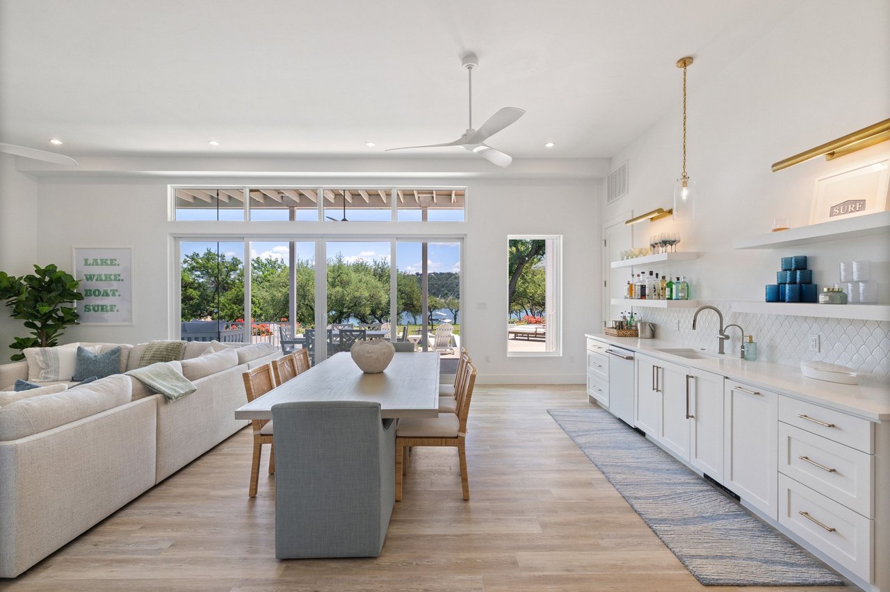 1209 Edgewater Drive
