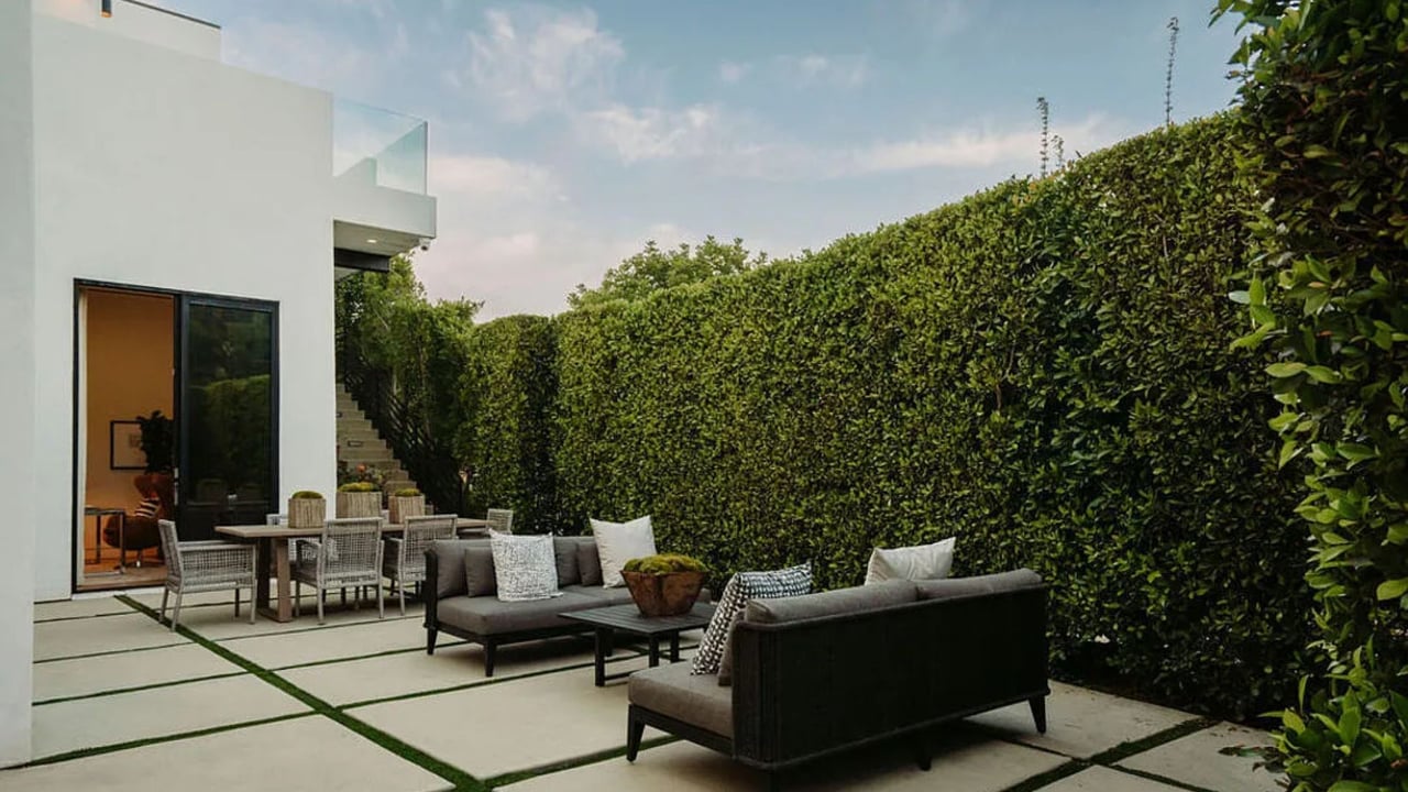 why-video-marketing-is-non-negotiable-for-todays-luxury-listings