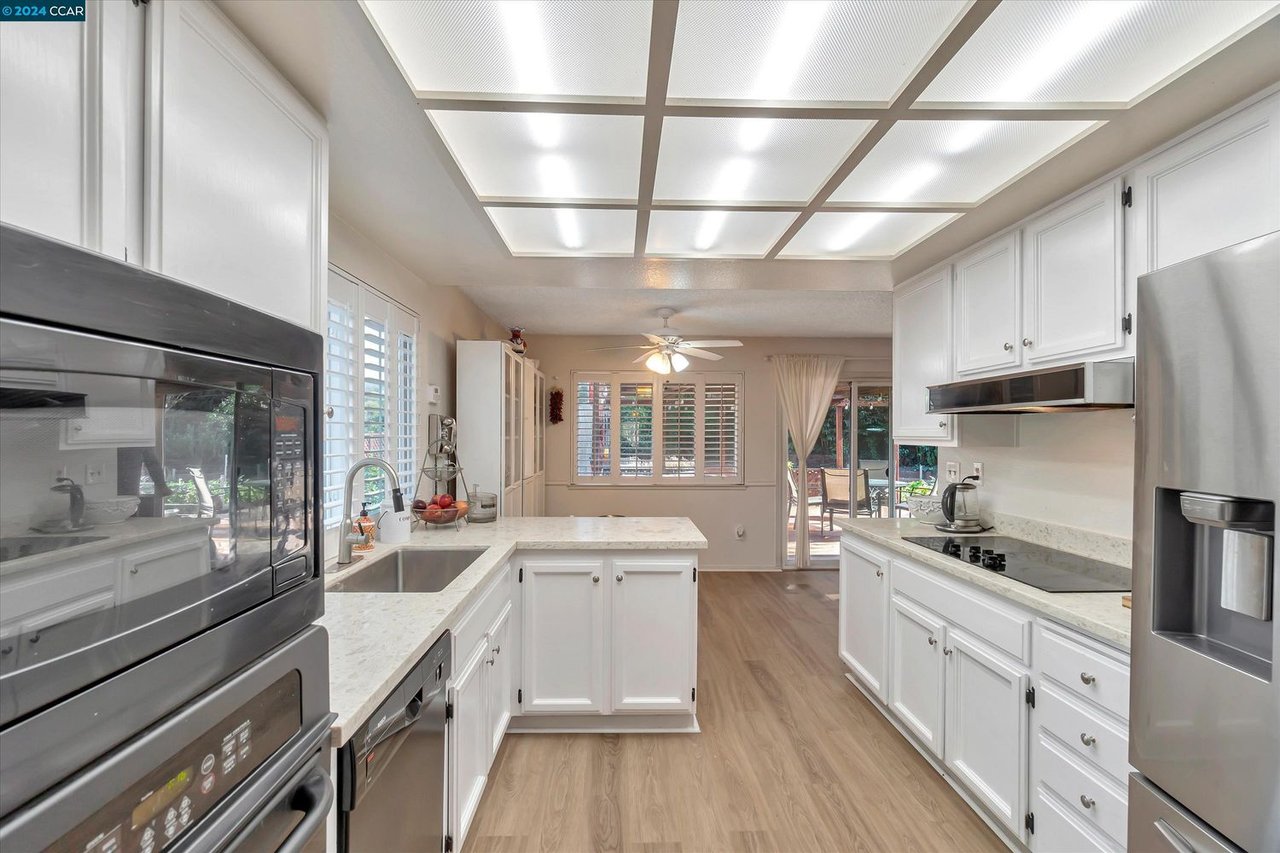 2216 Bristlecone Dr