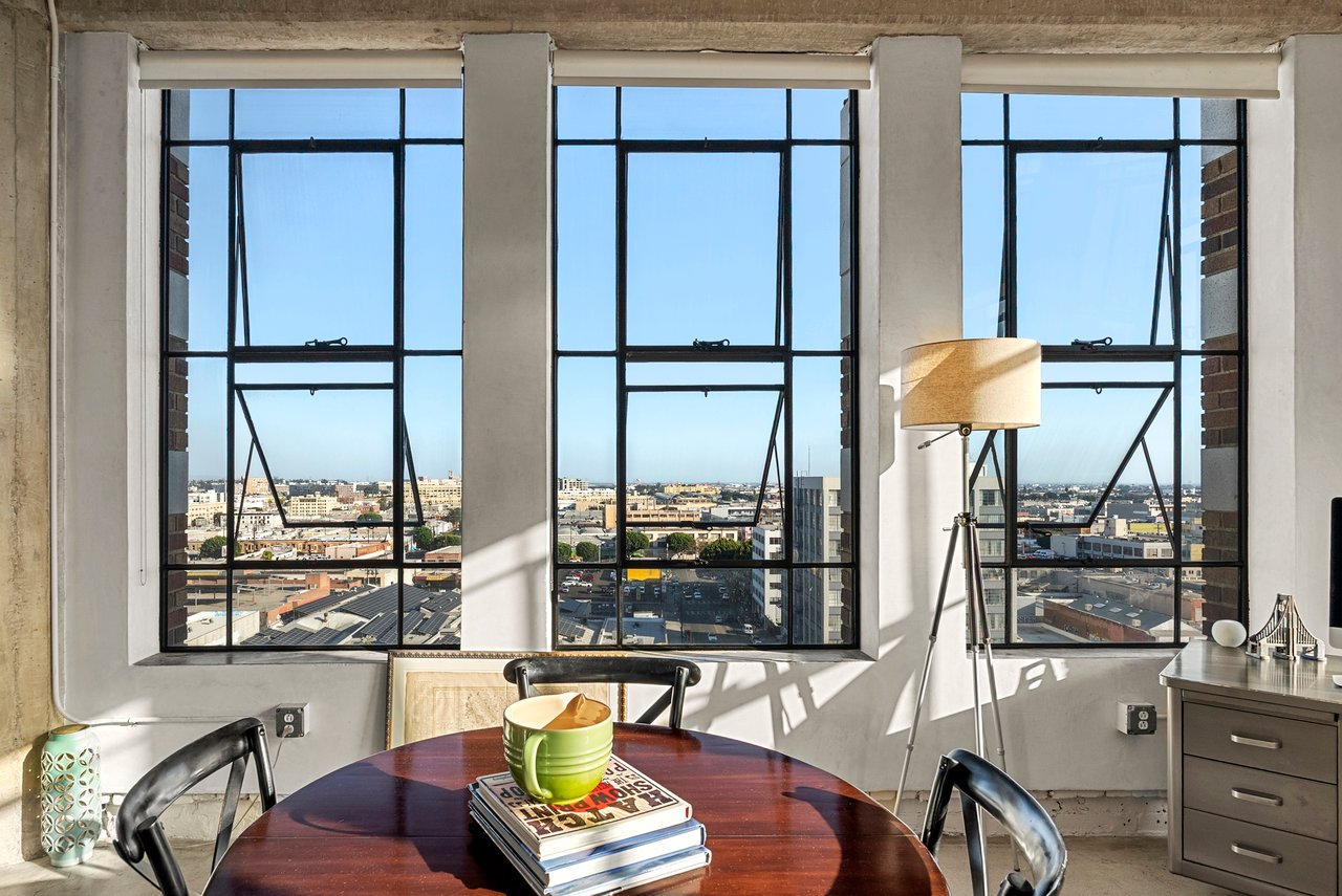 315 E 8th St Unit: 1004