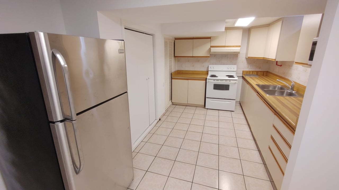 112 Trafalgar Square Lower