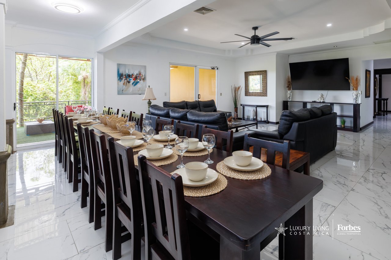 21455 - Remodeled Residence, 10 bedrooms, Near Marina Los Sueños with Views