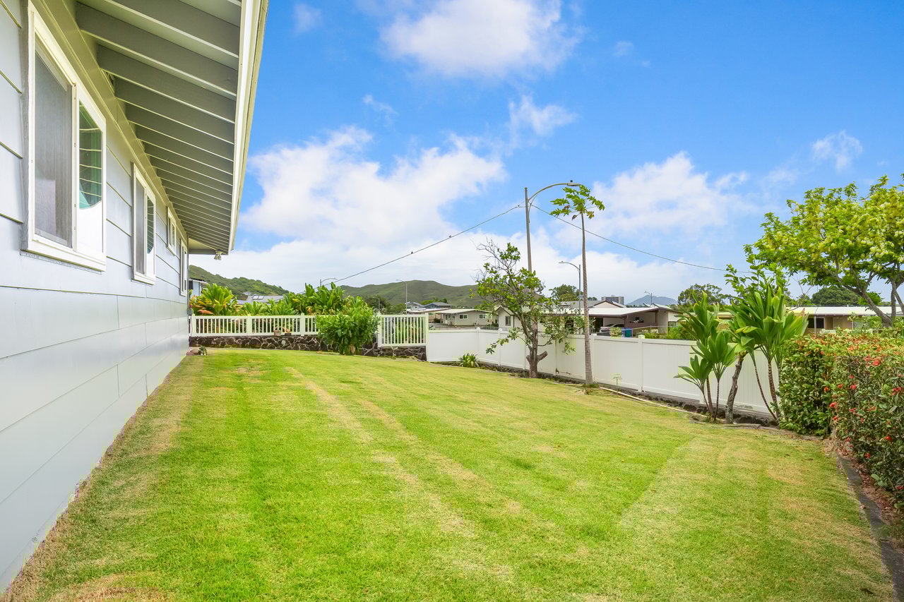 1433 Akanahe Place