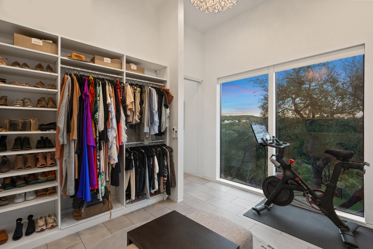 Modern Masterpiece in West Lake Hills