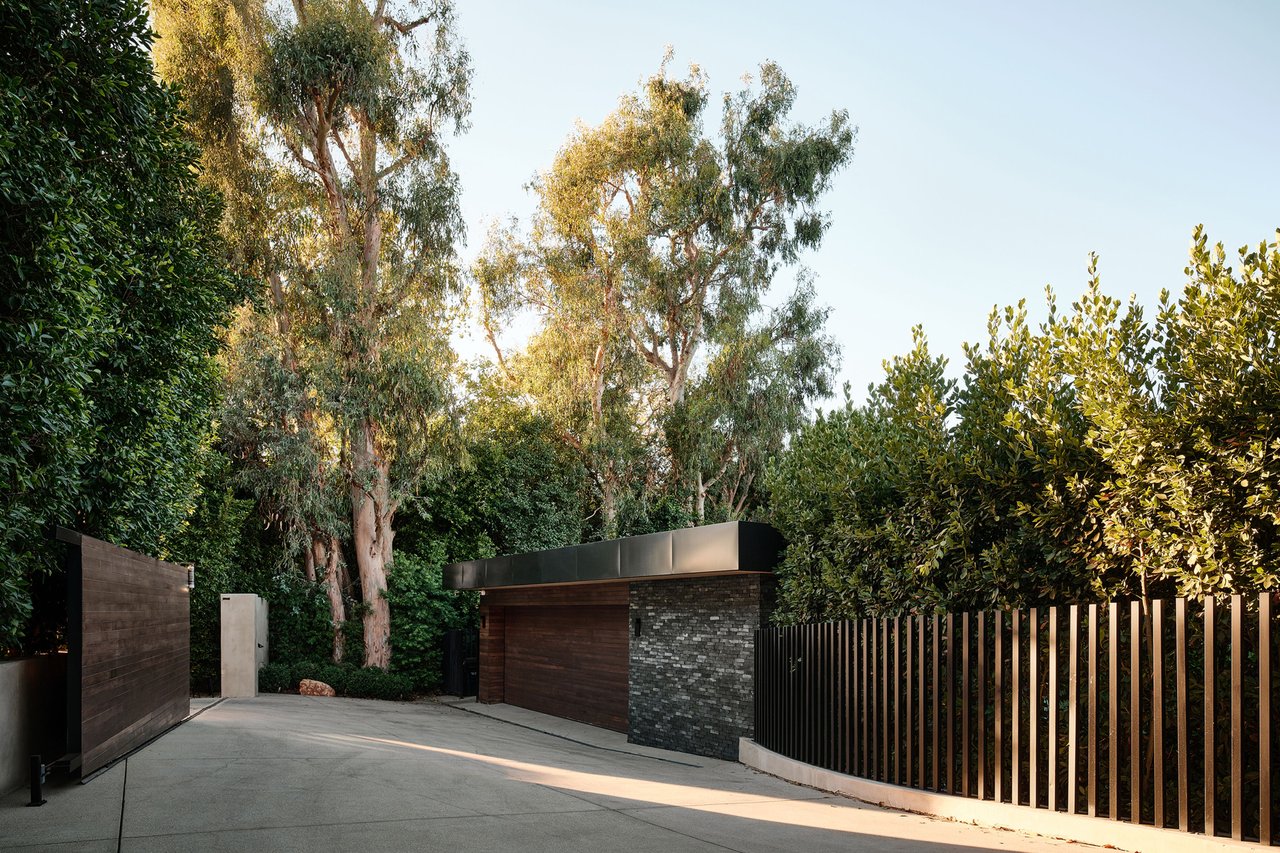 9551 Oak Pass Rd, Beverly Hills