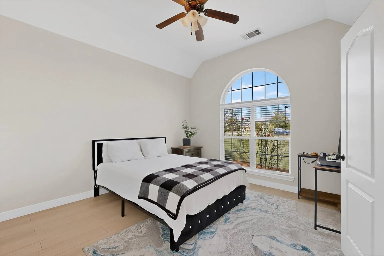 15144 Delaney Lane