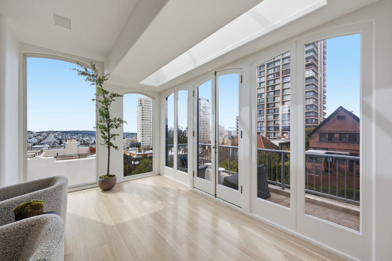 Midcentury Marvel Above Russian Hill
