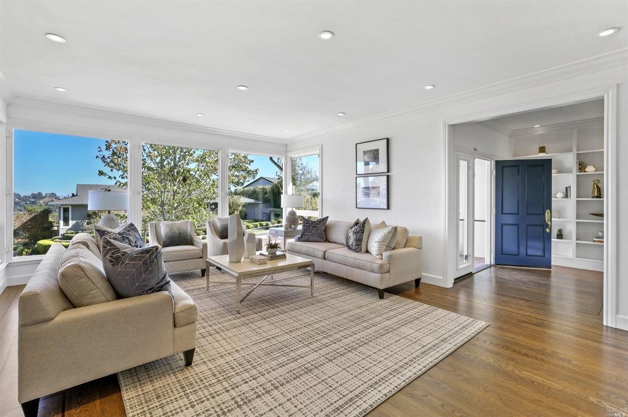 151 Fernwood Dr