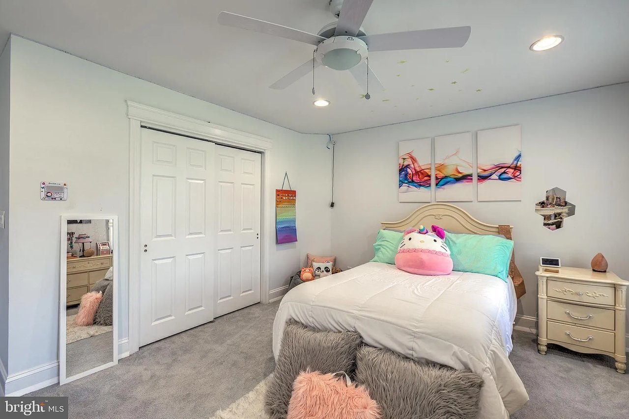6 Rustic Dr