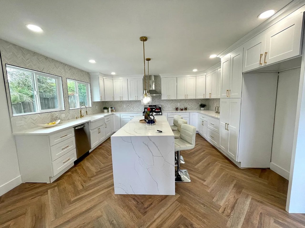 2240 Alameda De Las Pulgas