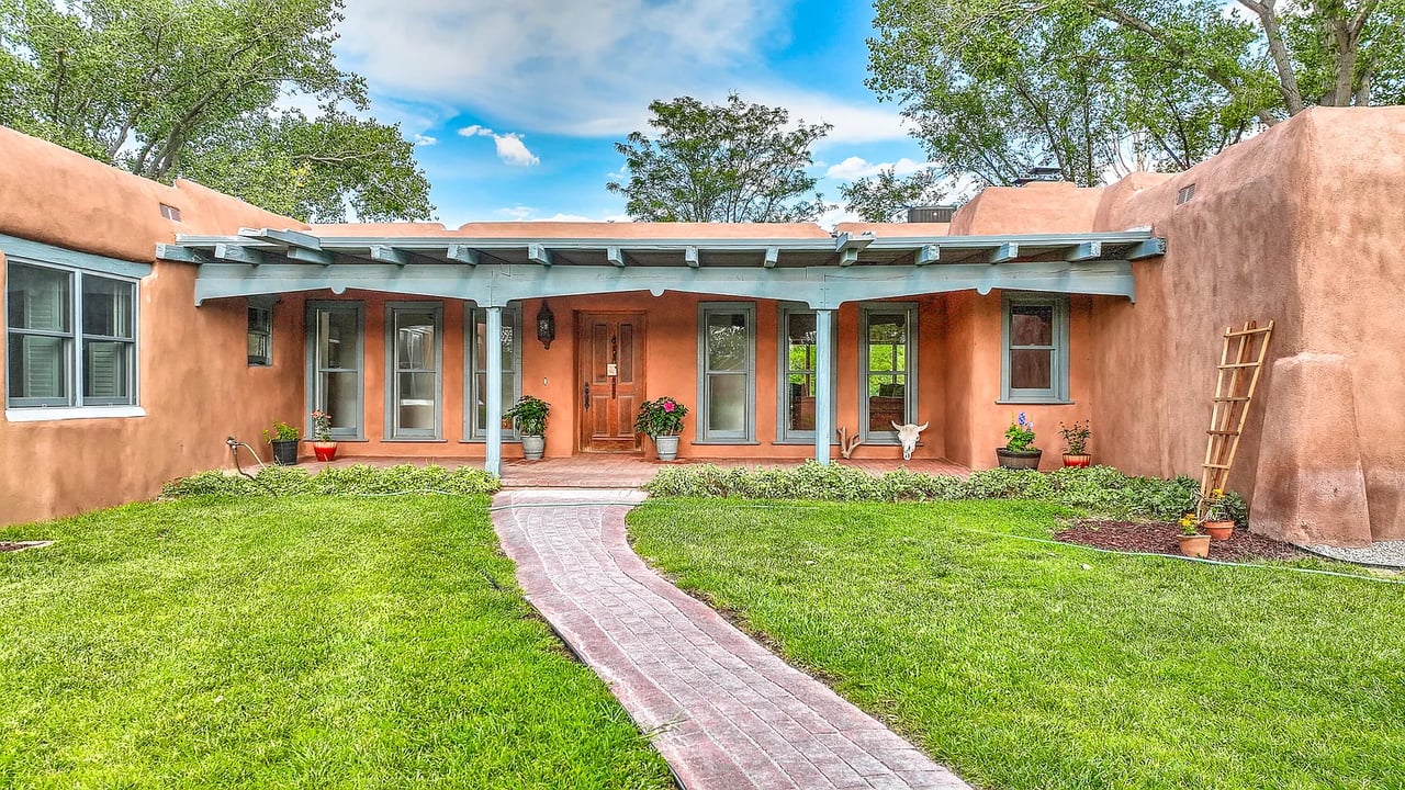 5910 Corrales Rd