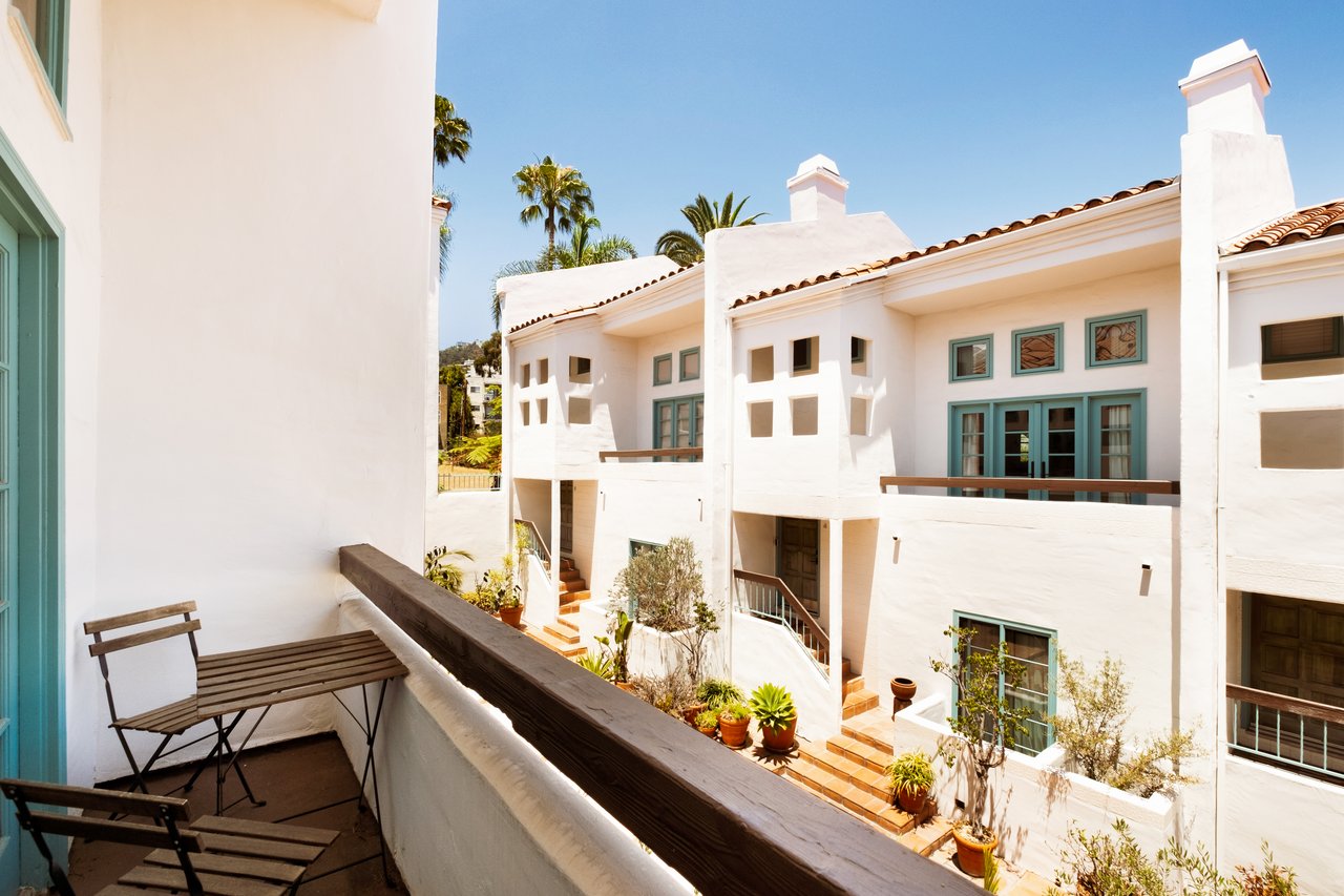 8562 W West Knoll Dr Unit: 5, west hollywood