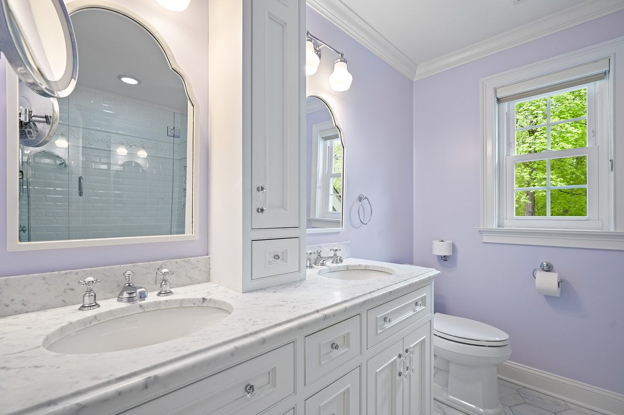 18 N Nabby Rd, Danbury, CT 06811