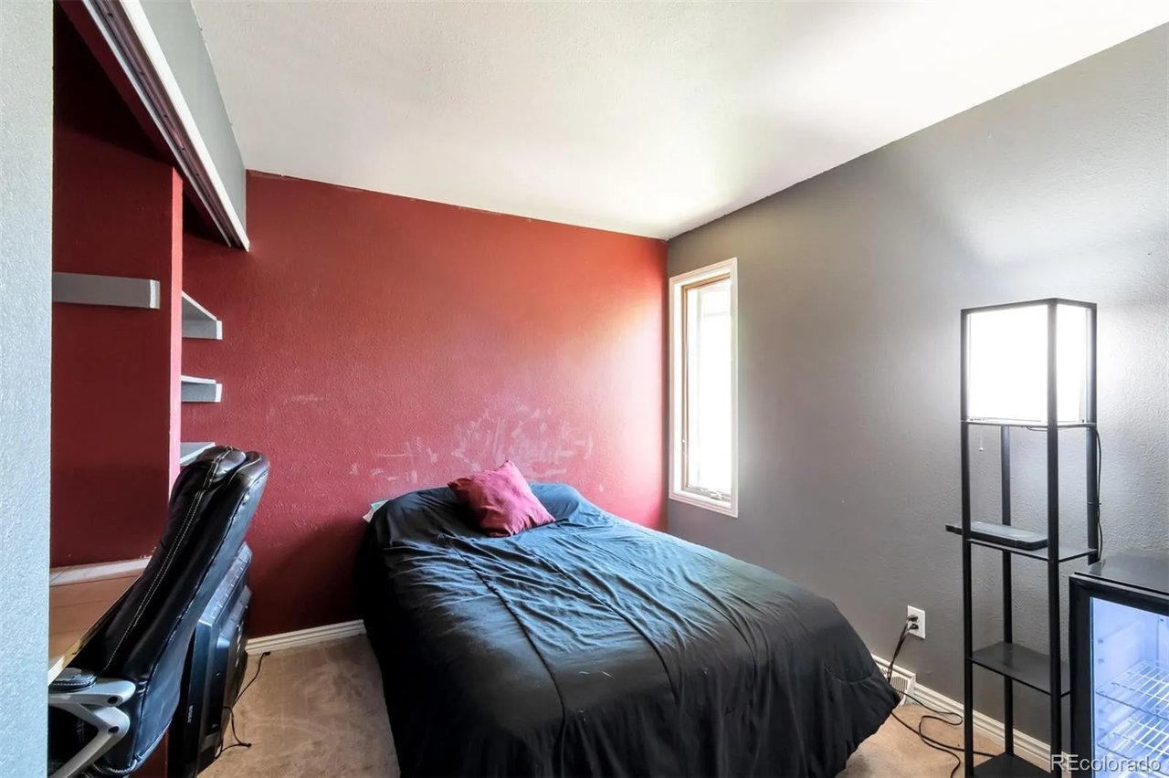 1050 S Monaco Pkwy #141