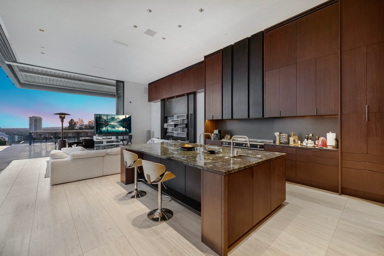 1305 Collingwood Pl