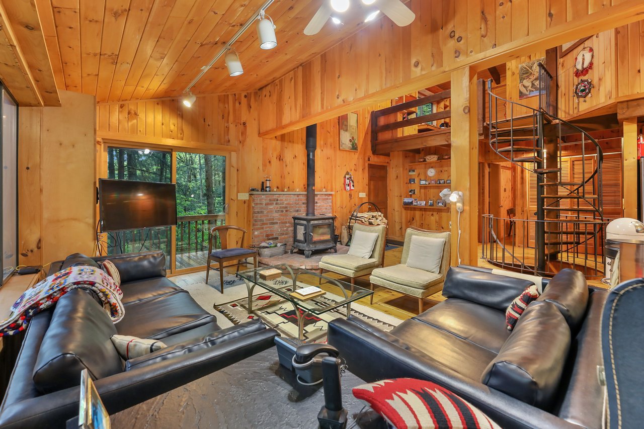 308 Hidden Ln