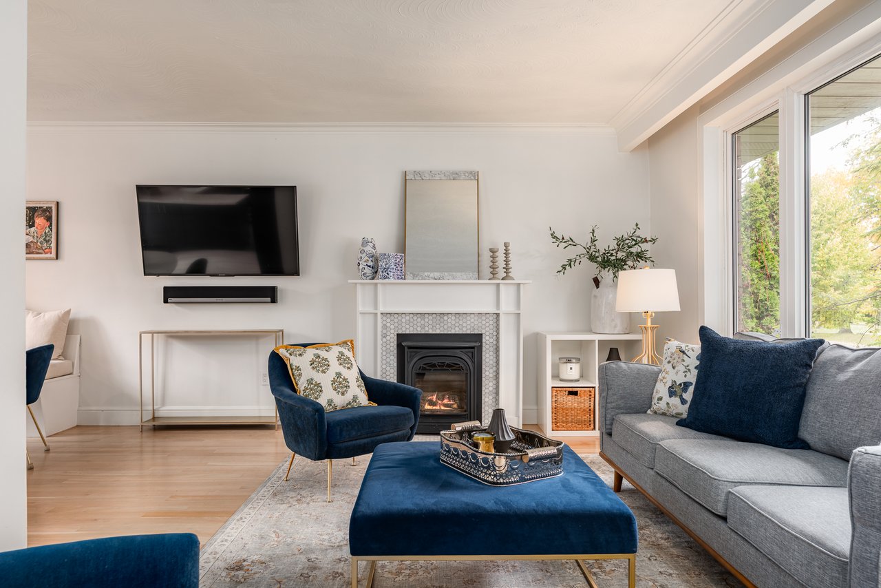 Central Oakville Bungalow