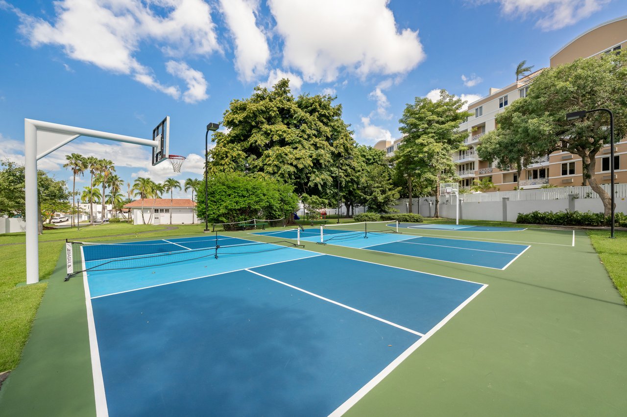 Urb. Estancias Reales | Guaynabo, P.R.