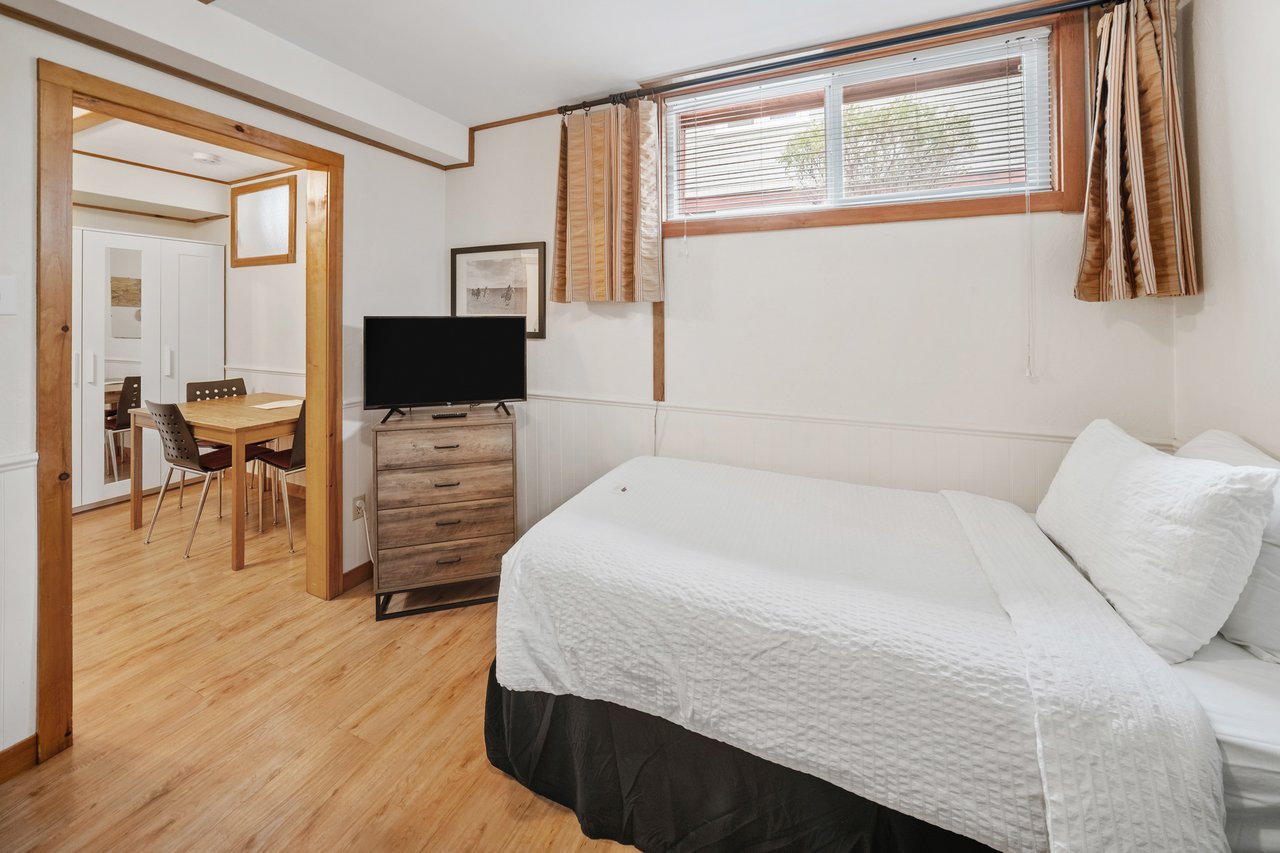 Beaver Street Cabins Banff | B&B Inn