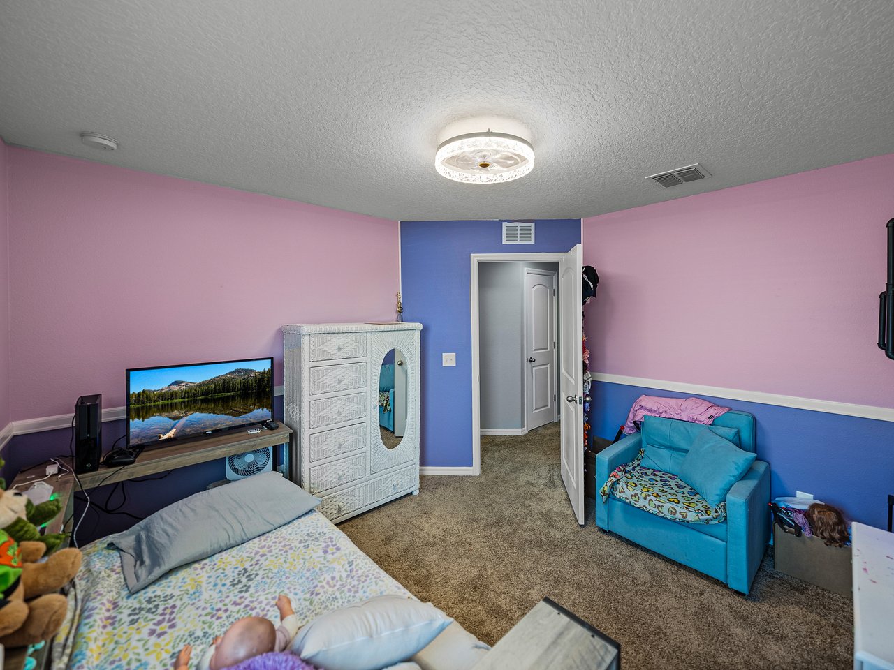 5660 Elsinore Way