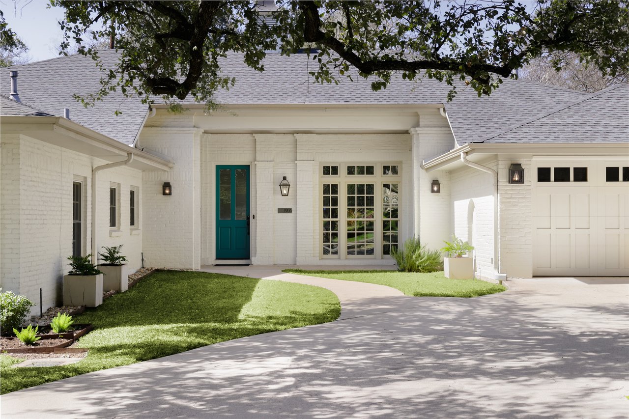 1904 Meadowbrook Drive