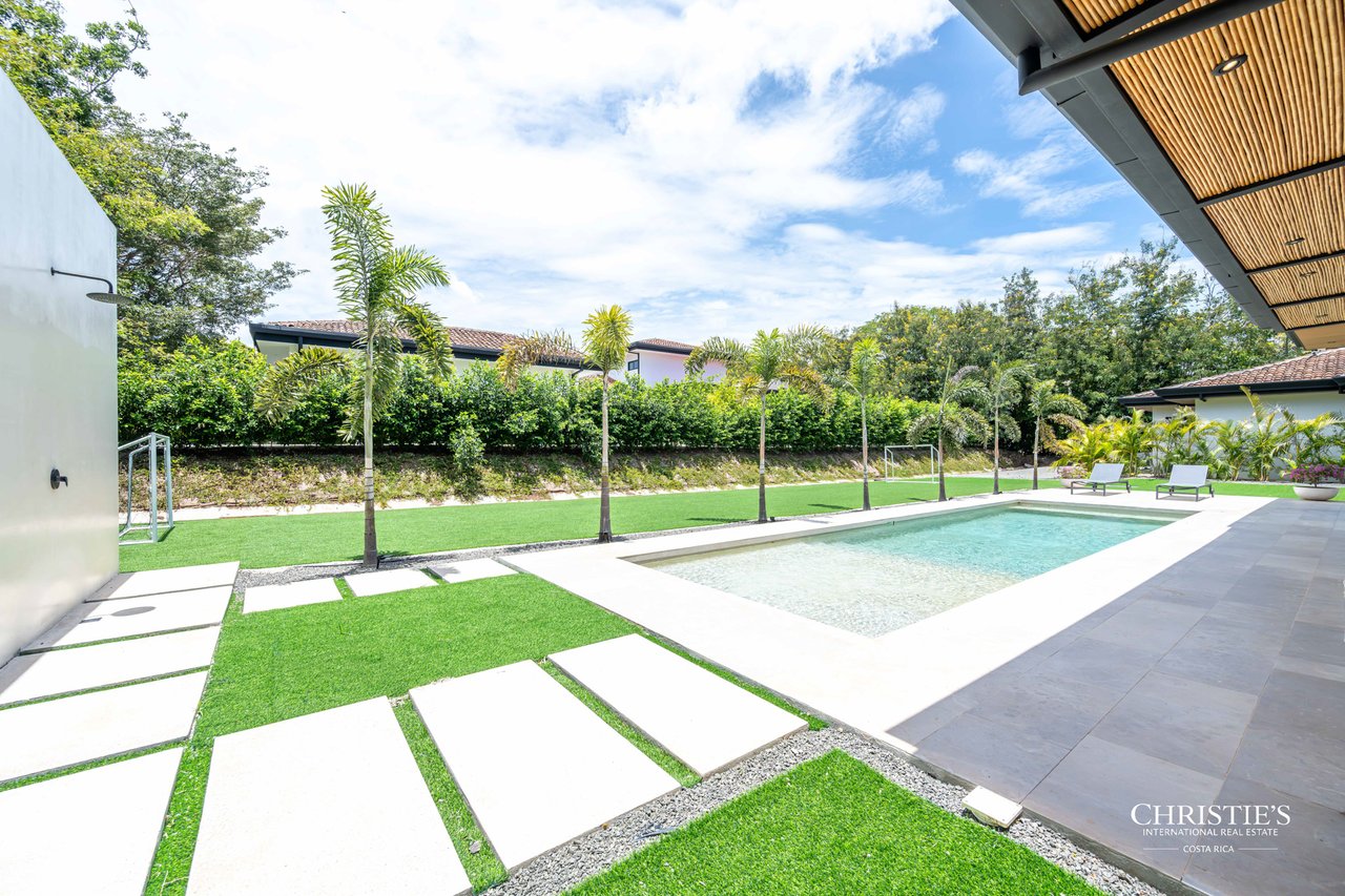 Casa Jade | Contemporary Resort Living in Hacienda Pinilla 