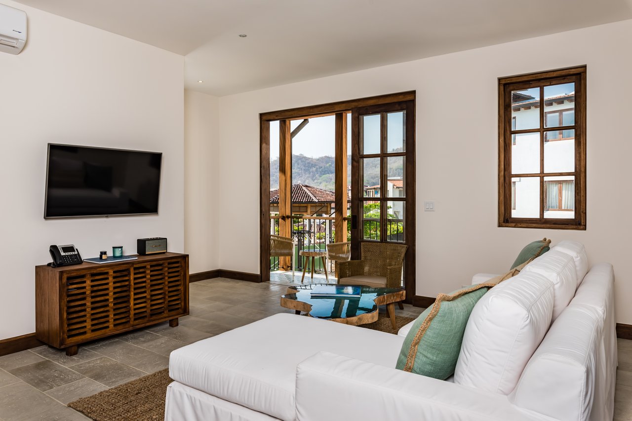 Casa Acuarela | 17 Calle Cartagena: A Vibrant 4-Bedroom Retreat Steps from Playa Danta in the Heart of Las Catalinas