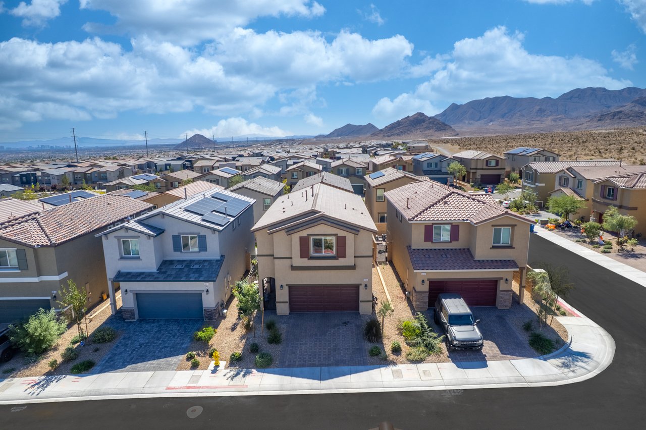 10983 Cambridge Lakes Ave