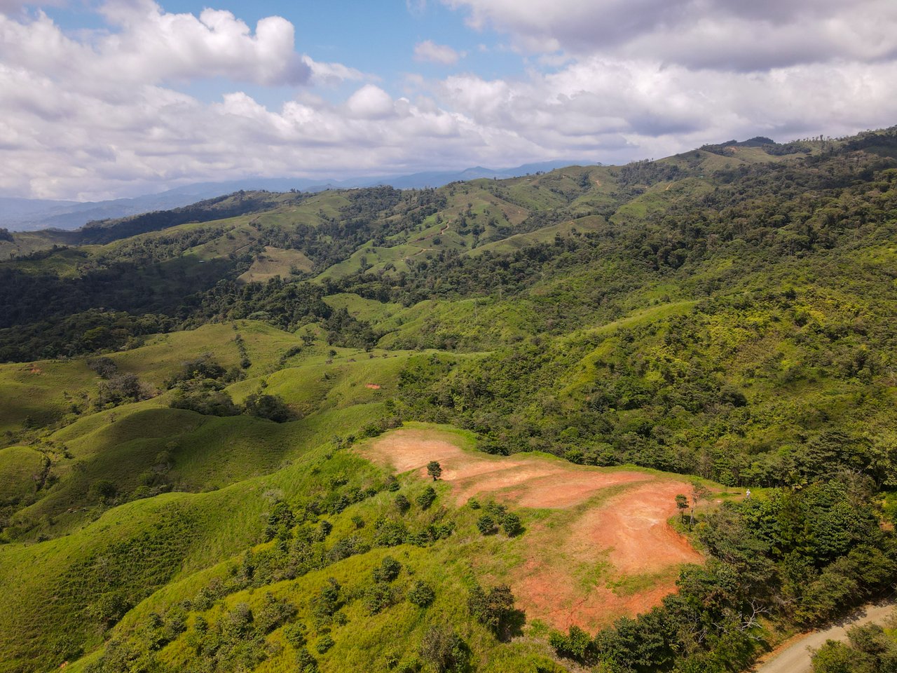 REDUCED! 77-Acre Mountain Paradise with Waterfalls & Epic Views in Santa Elena 