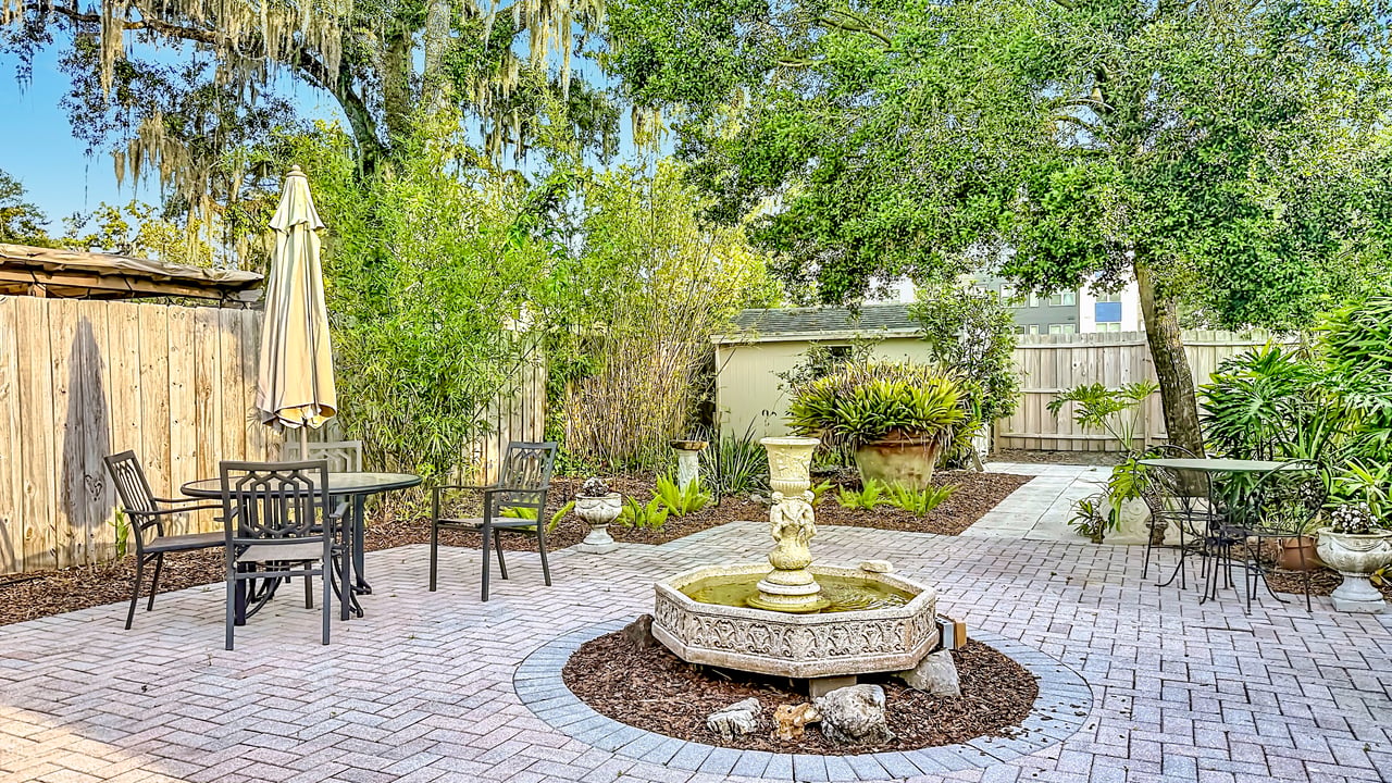 Charming 1925 Bungalow with Guesthouse in Orlando's Colonialtown
