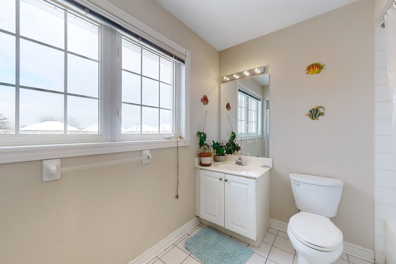 189 Humberland Dr