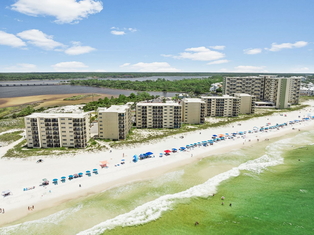 Pinnacle Port Condominium