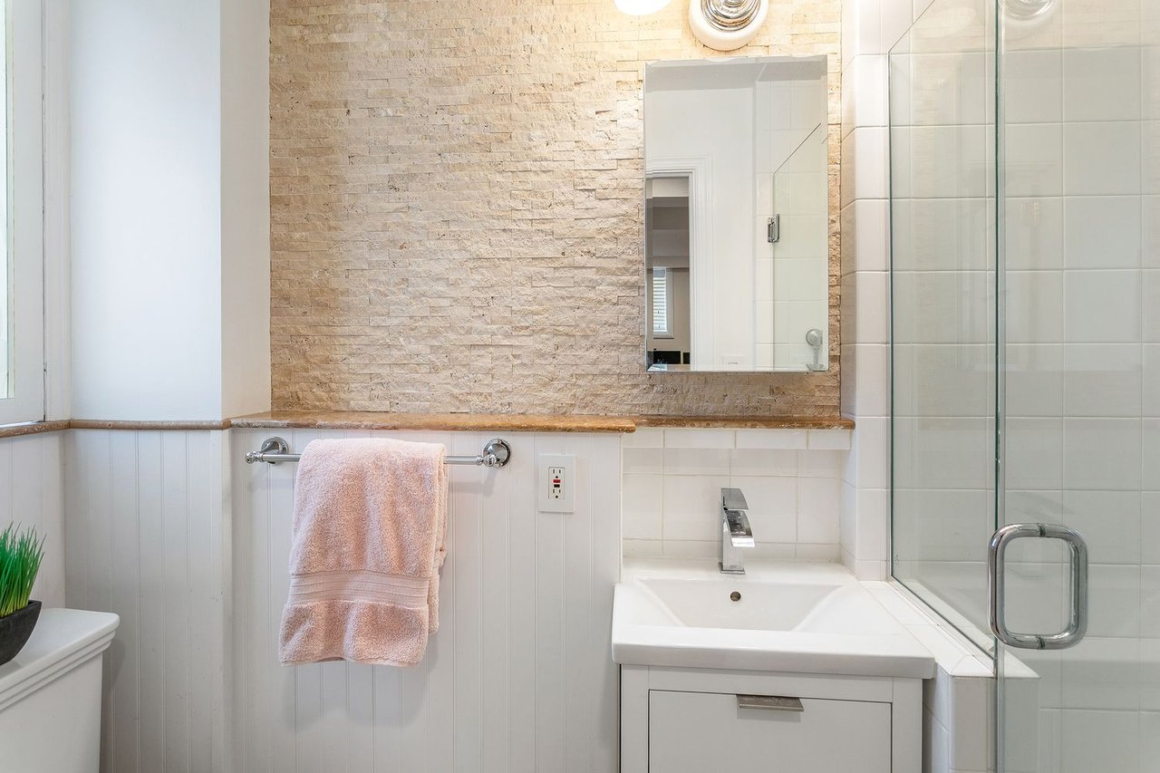 3323 Reservoir Rd NW