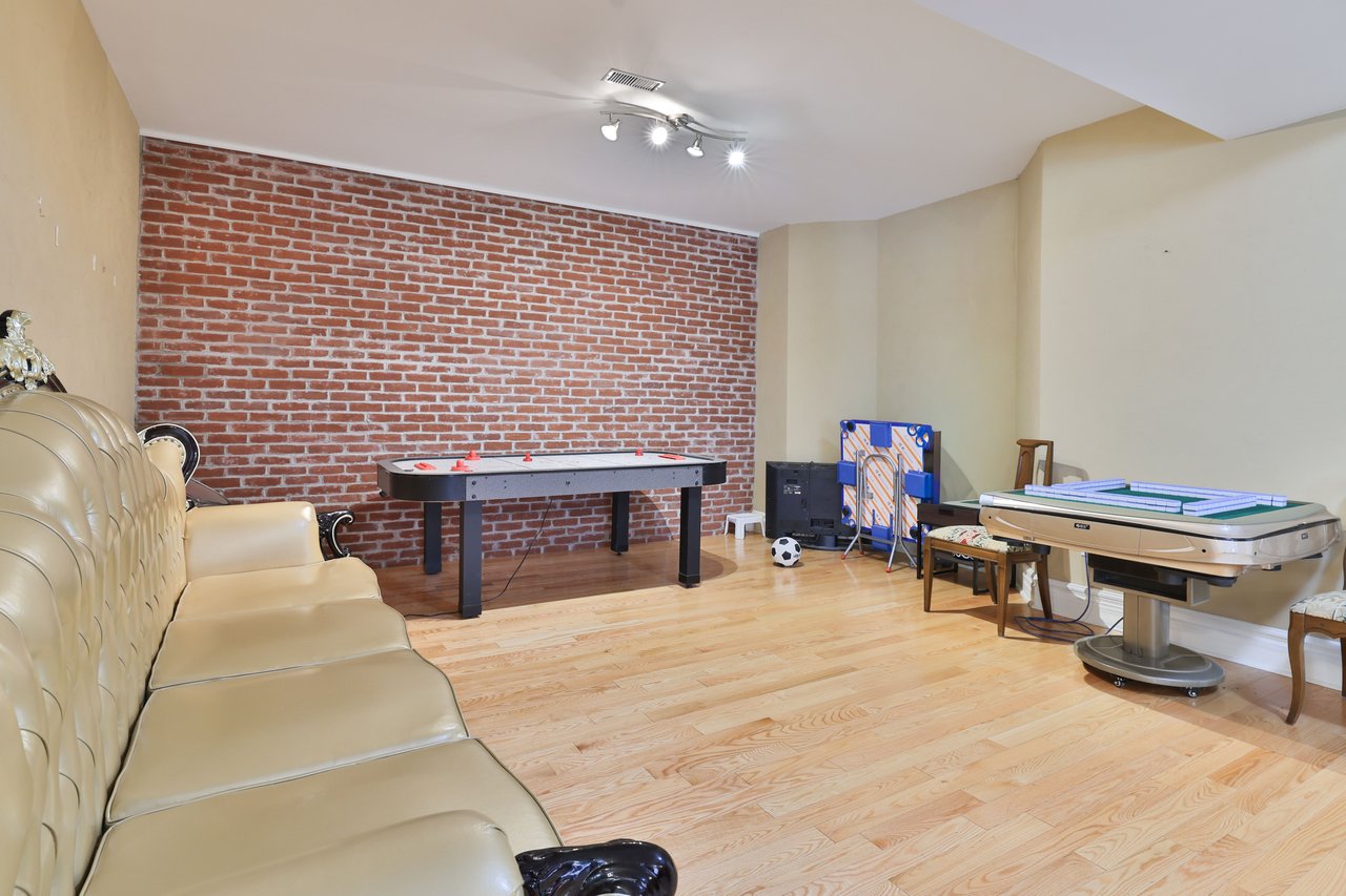1832 Chesbro Crt