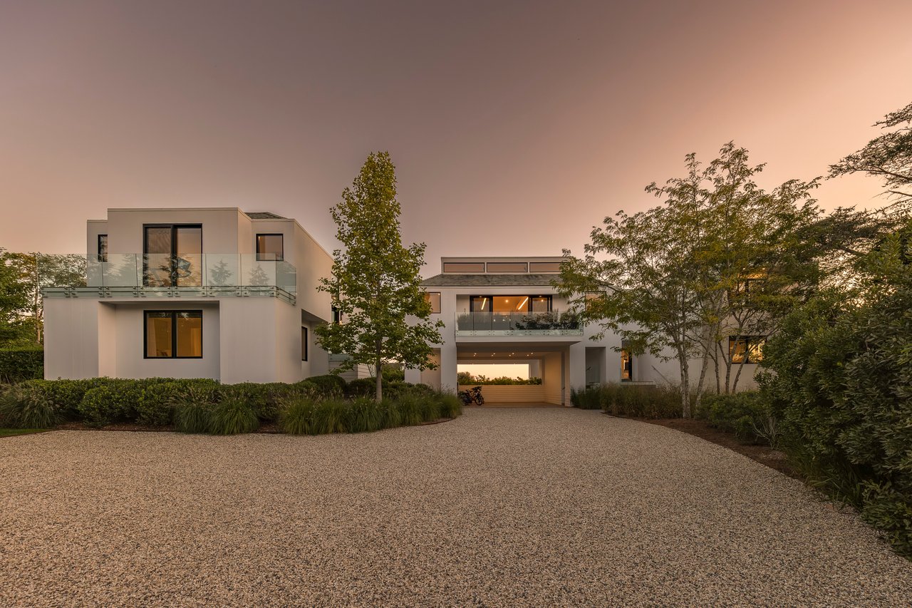 1076 Ocean Road, Bridgehampton