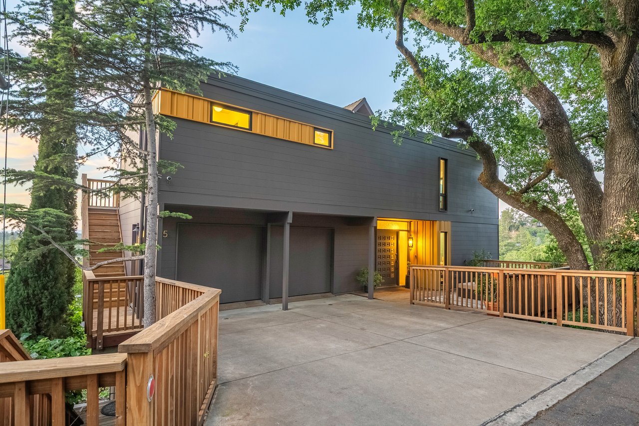 25 Grove ST
