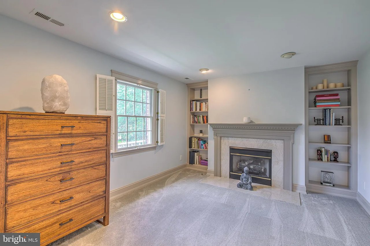 6 Rustic Dr