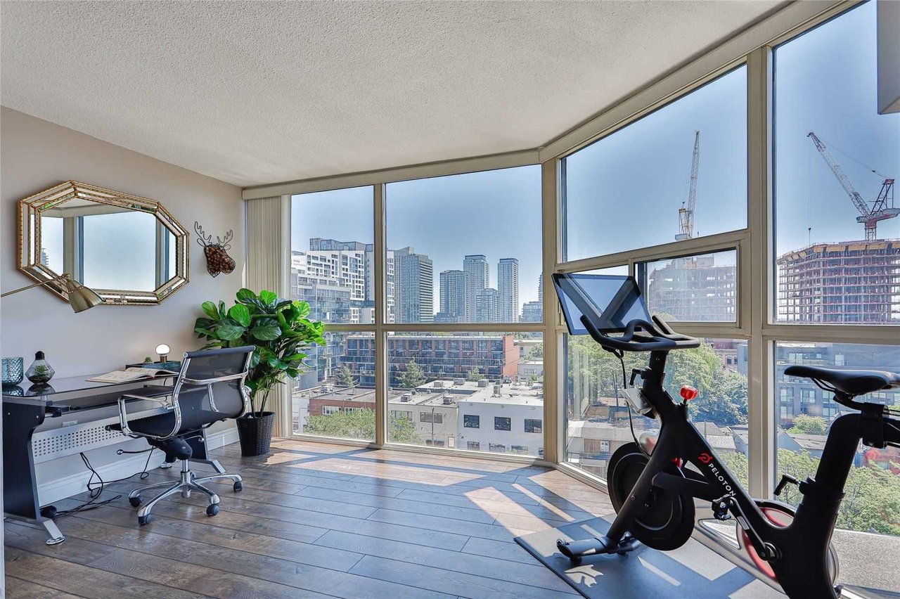 701 King Street W 806