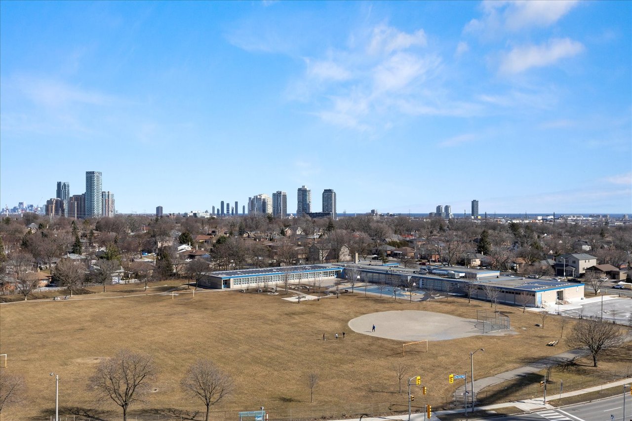 #1009-10 Gibbs Road 