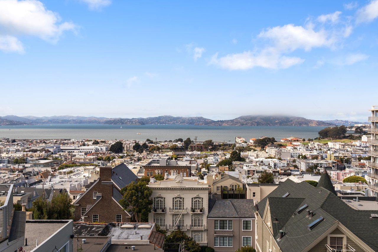 Modern Design and Panoramic Bay Views