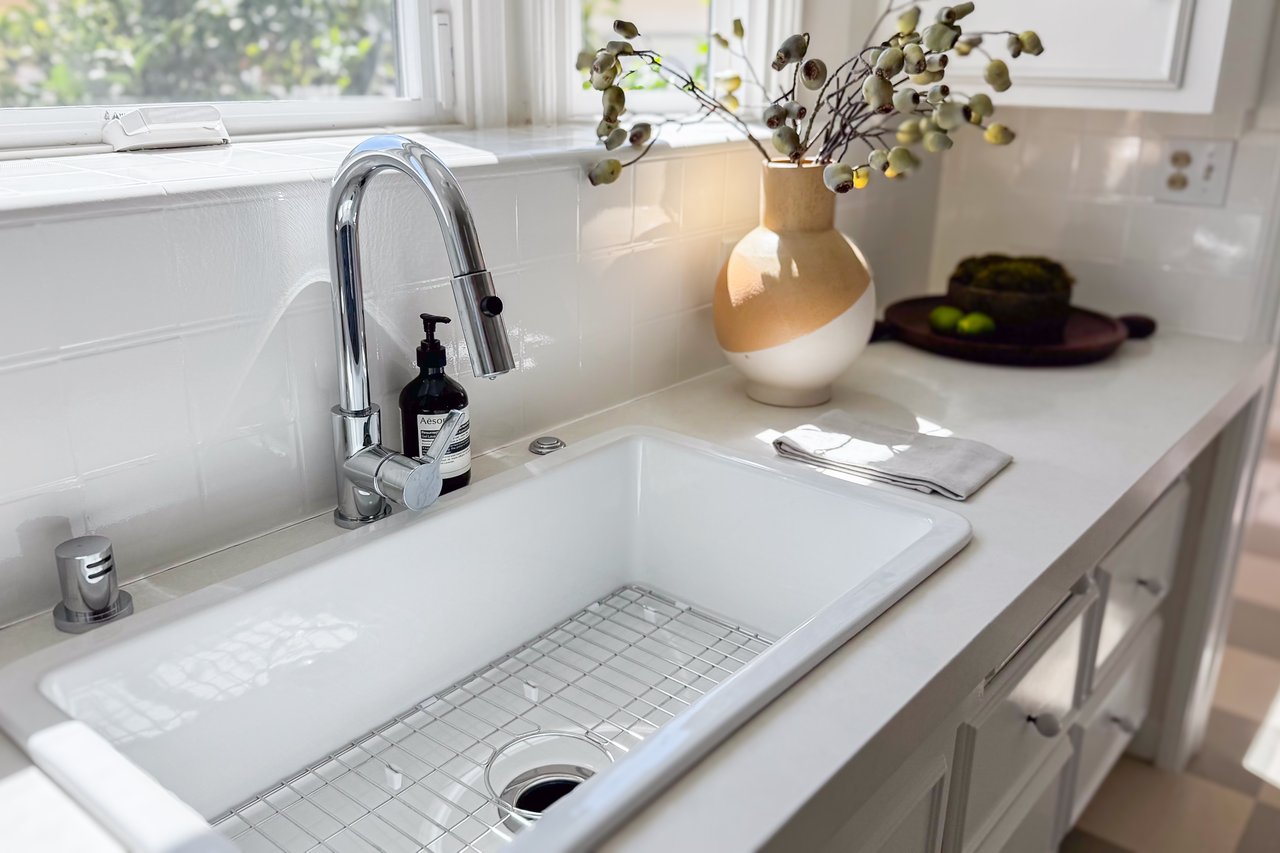 3987 Roxton Ave, Leimart Park