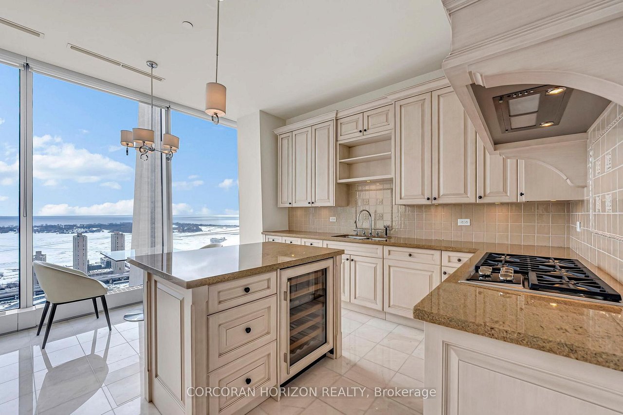 THE RITZ-CARLTON RESIDENCES FOR LEASE