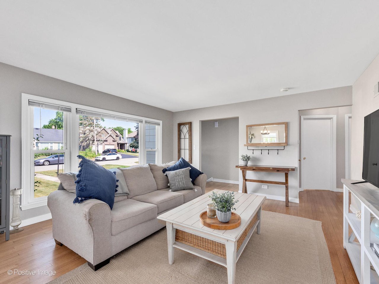 1217 Sunset Rd, Wheaton IL. Updated Ranch with Finished Basement