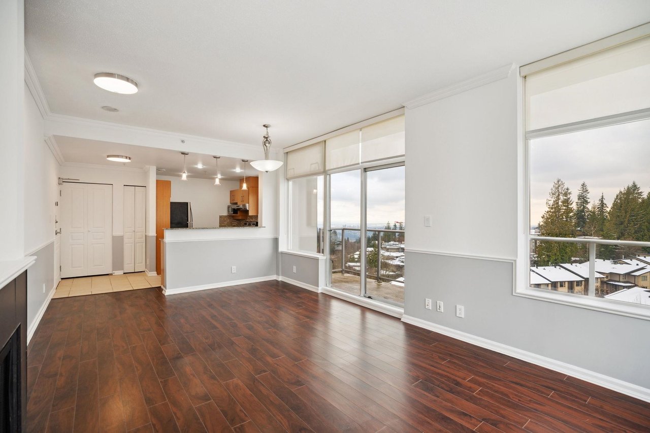 904-9288 University Cres