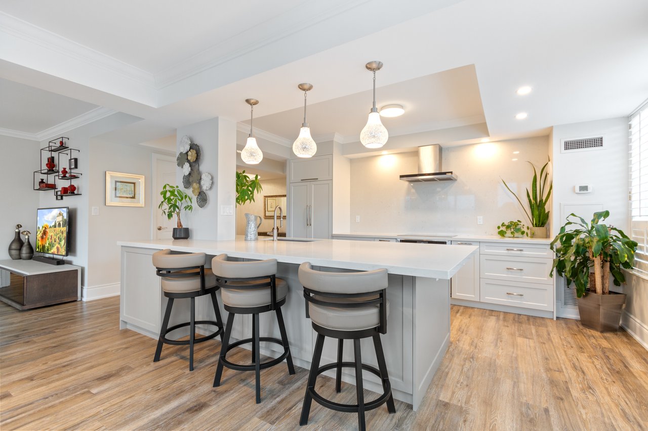 721 - 28 William Carson Crescent