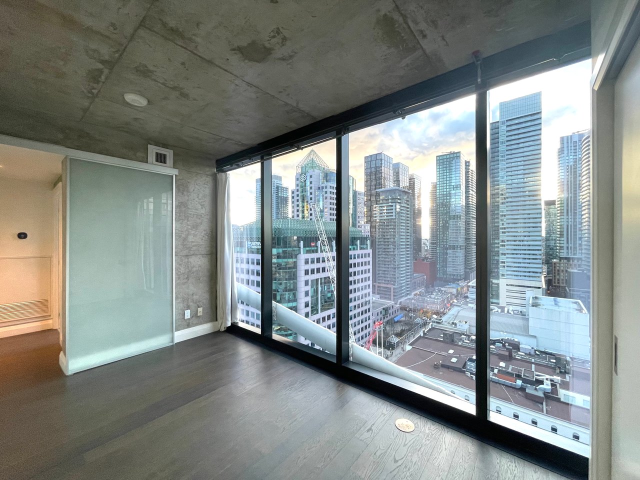 King West Loft With Forever South Views