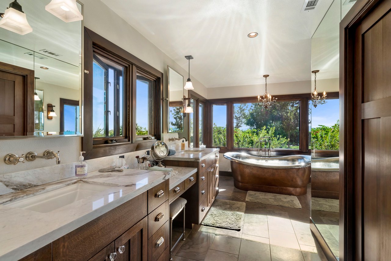41005 Valle Vista