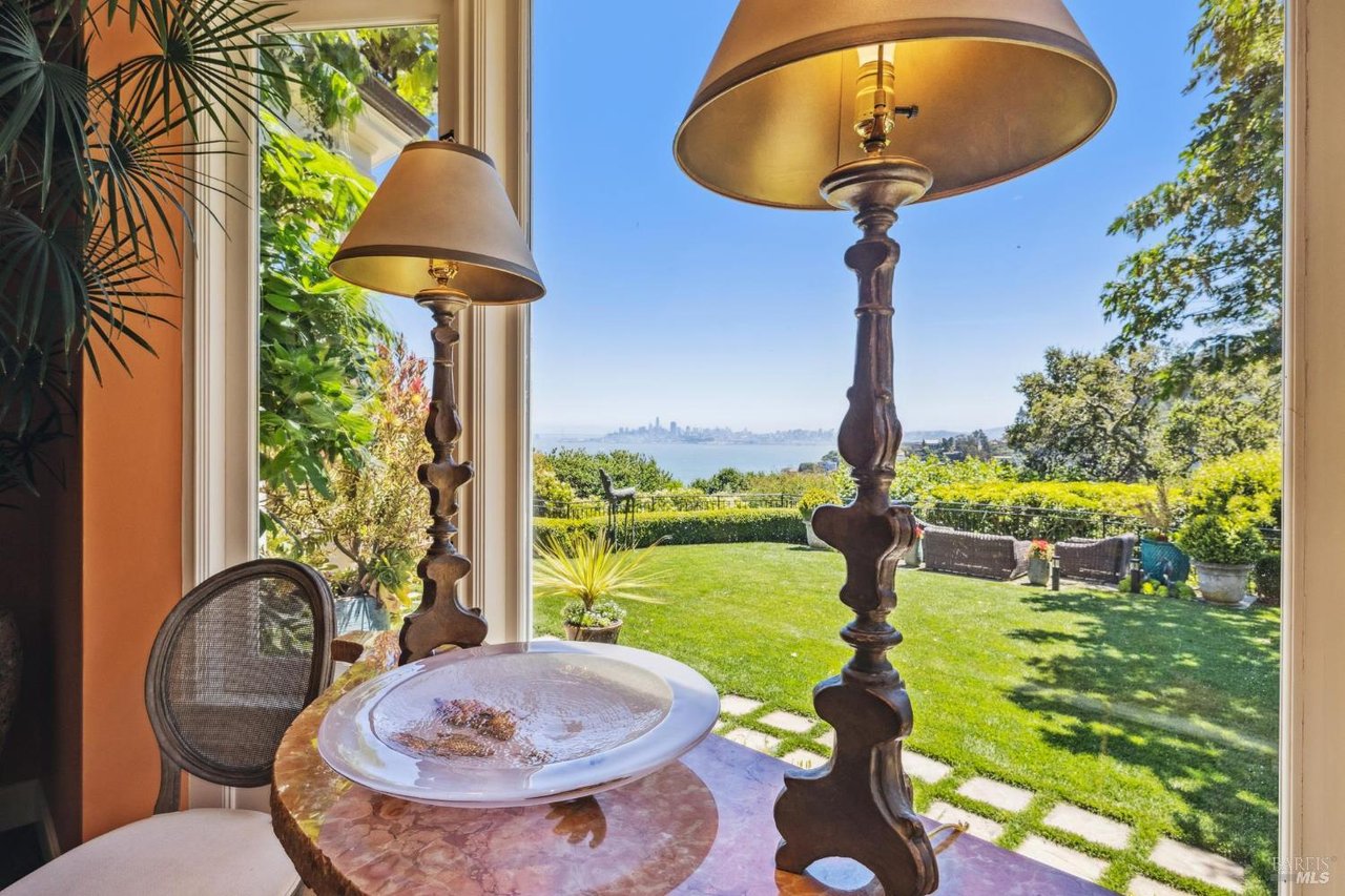 615 Sausalito Blvd