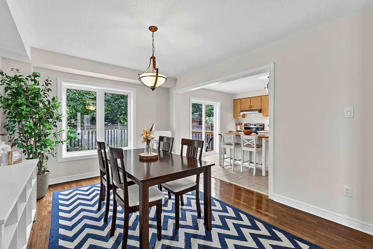 37 Rainbow Ct